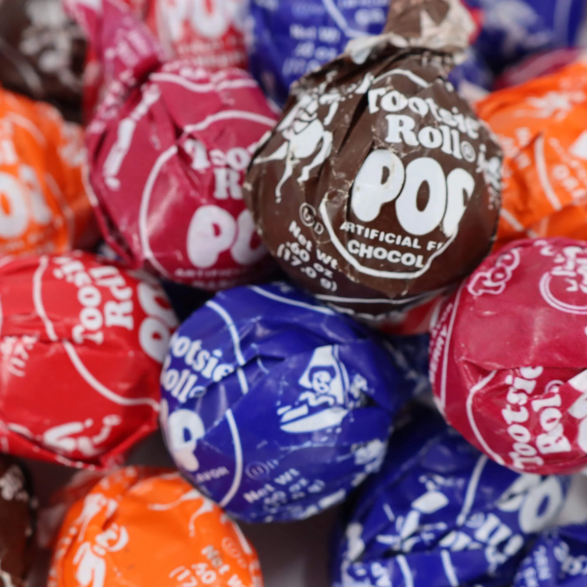 Tootsie Pops Assorted Bulk Box (39 lb. Box) 1 Tootsie Pops Assorted Bulk Box (39 lb. Box)